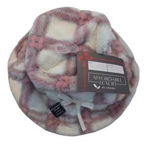 Plaid Faux Fur Bucket Hat - Reversible To Cream Colored - NEW